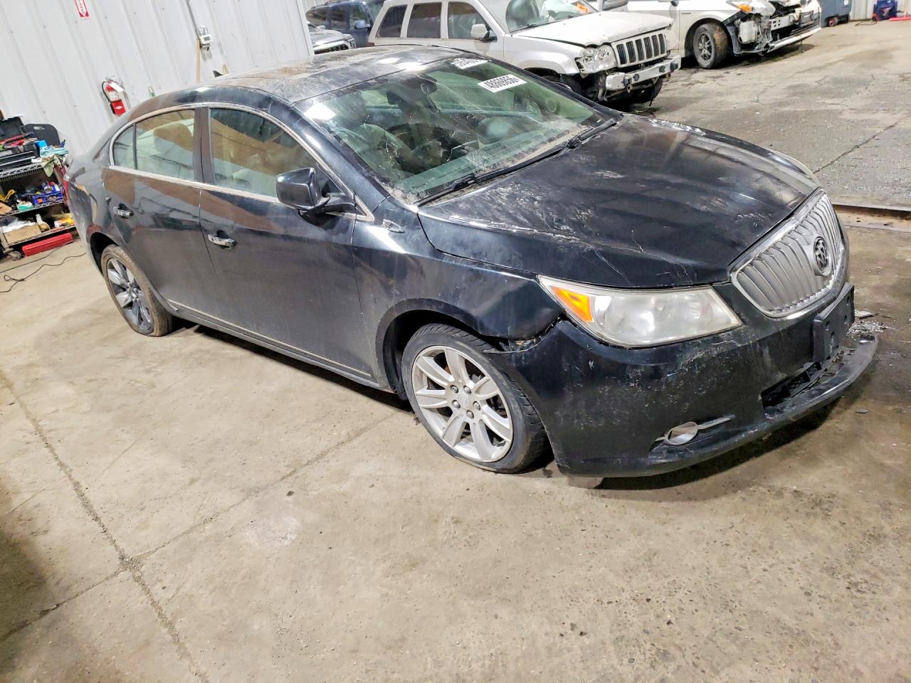 BUICK LACROSSE 2010 — 5