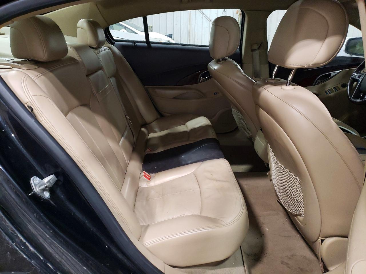 BUICK LACROSSE 2010 — 11