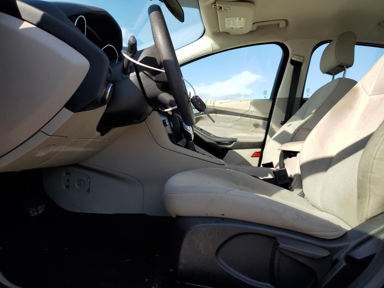 FORD FOCUS 2015 — 8