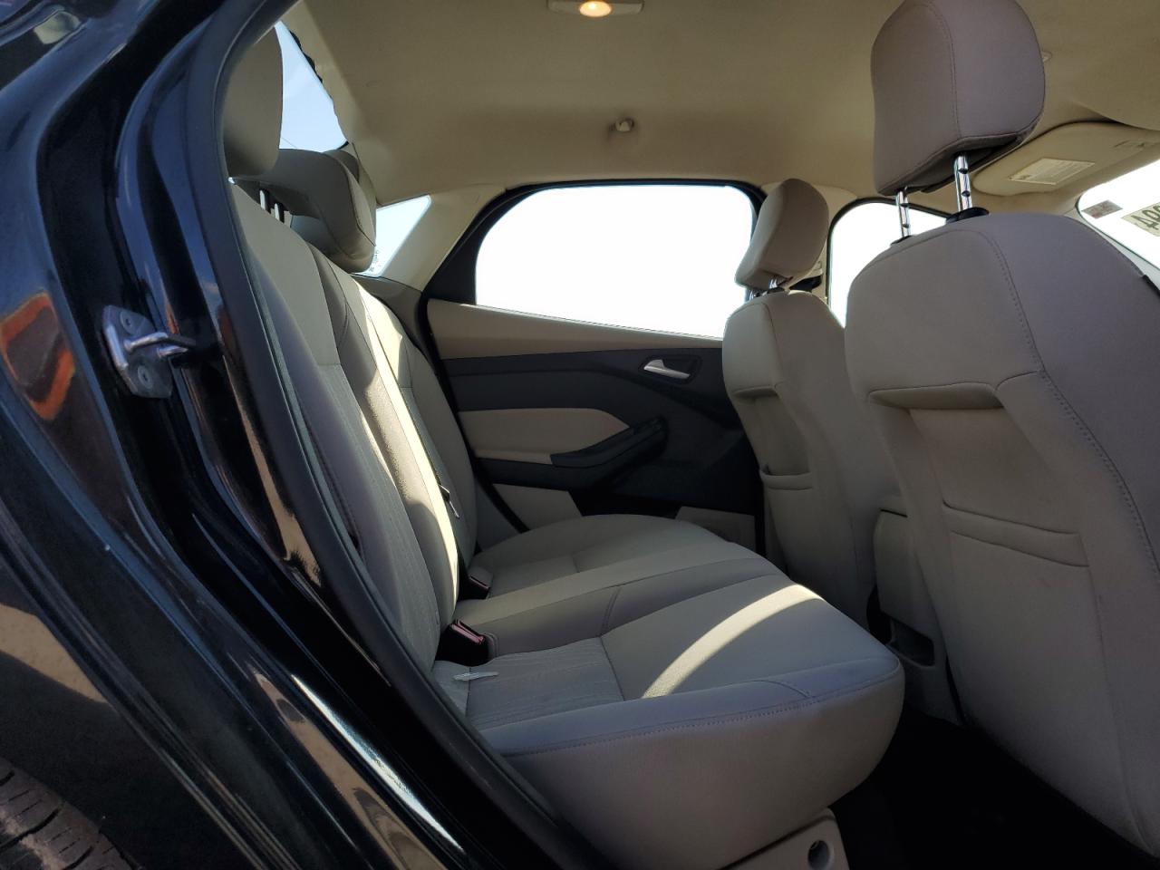 FORD FOCUS 2015 — 11