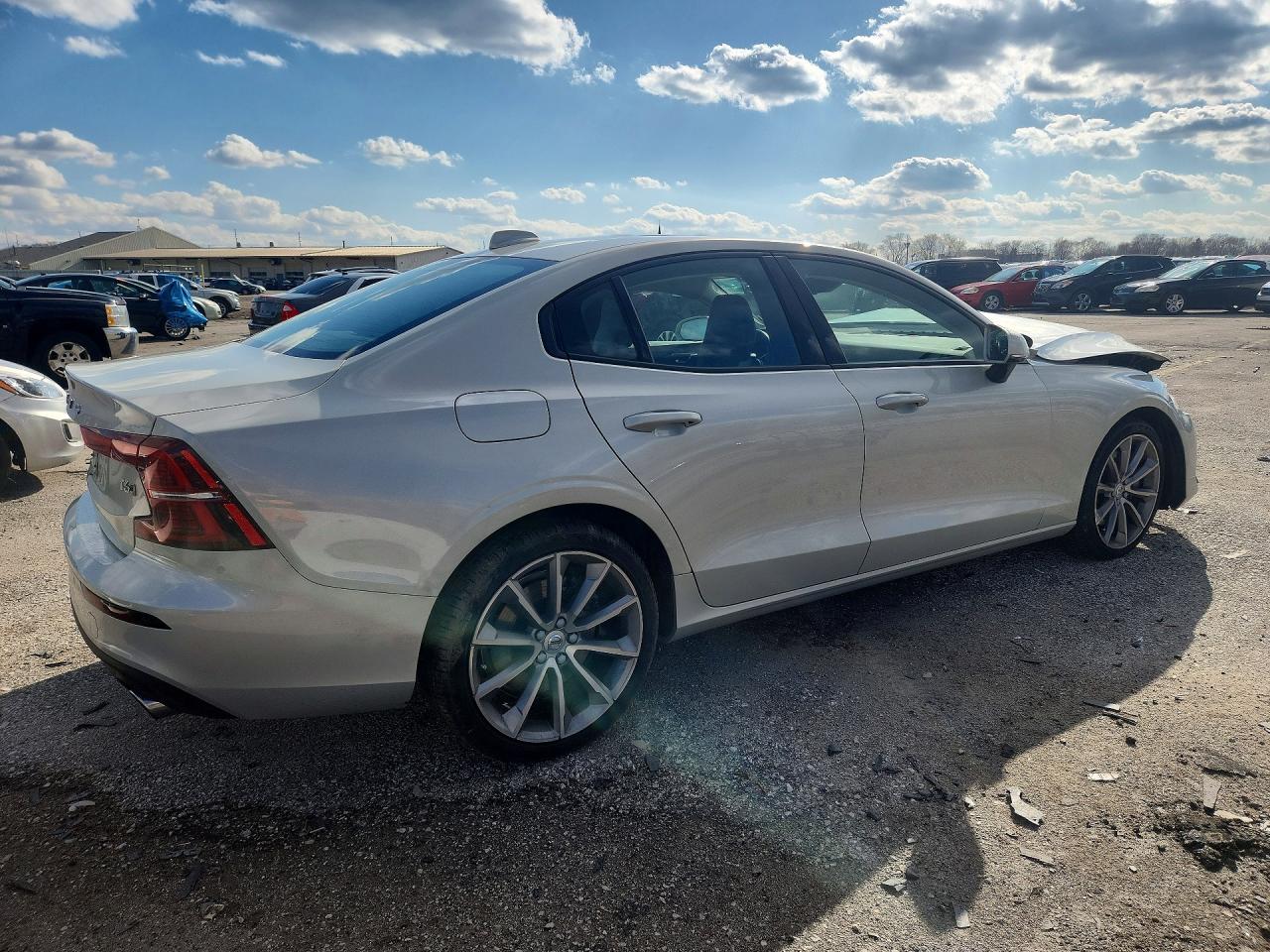 VOLVO S60 2021 — 3