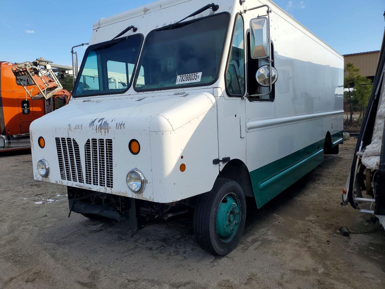 2016 FREIGLINER MT45 CHASSIS
