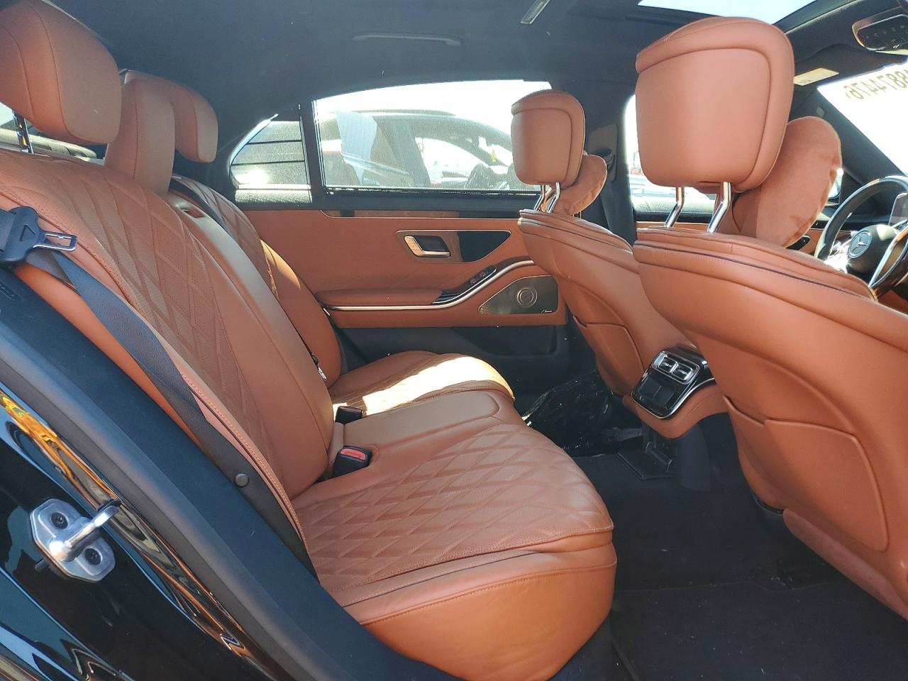 MERCEDES-BENZ S 2024 — 11