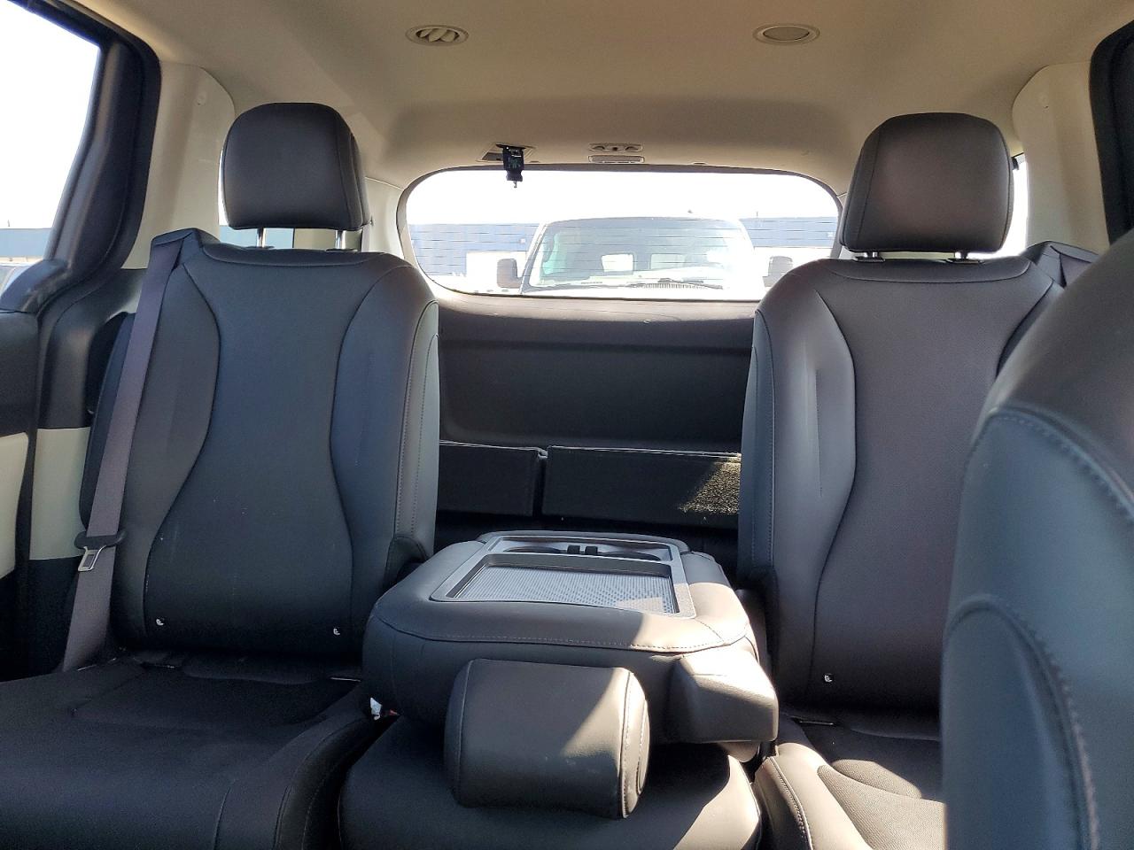KIA CARNIVAL 2024 — 11