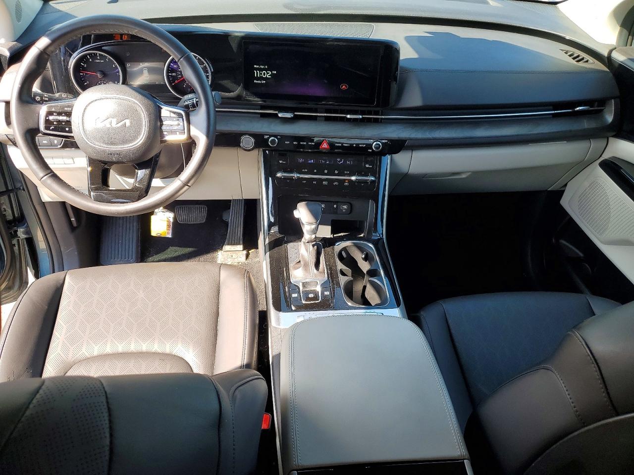 KIA CARNIVAL 2024 — 9