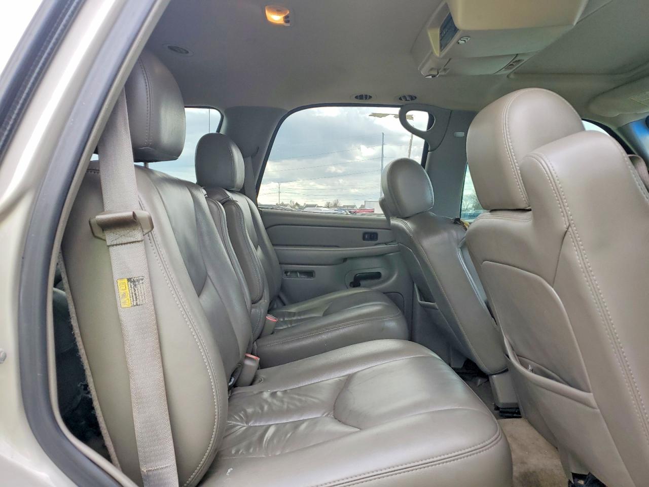 CHEVROLET TAHOE 2005 — 12