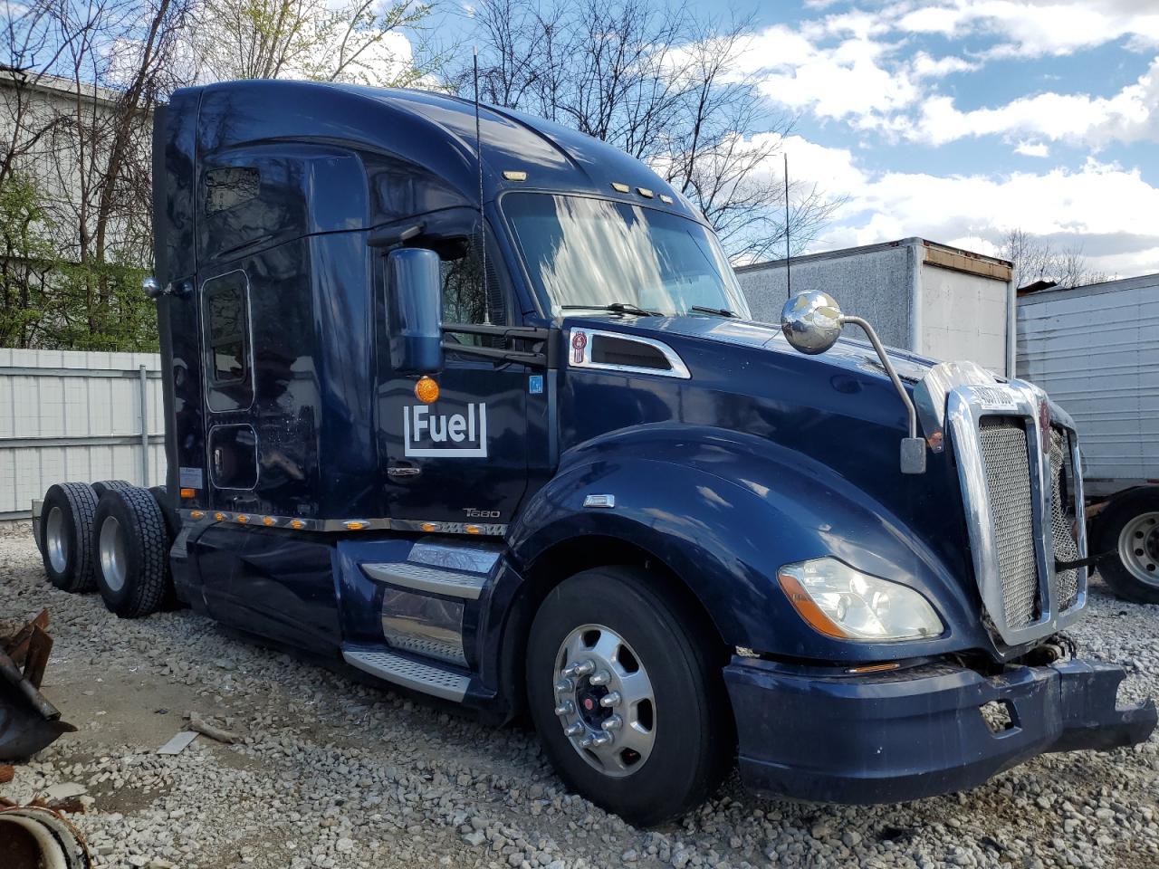 KENWORTH T680 2015 — 2