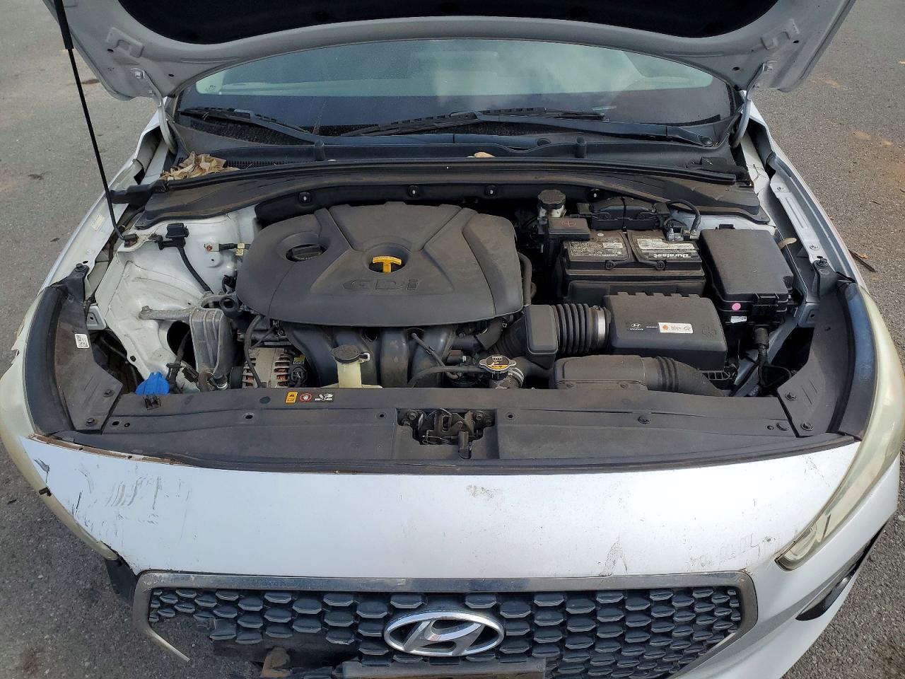 HYUNDAI ELANTRA GT 2018 — 12