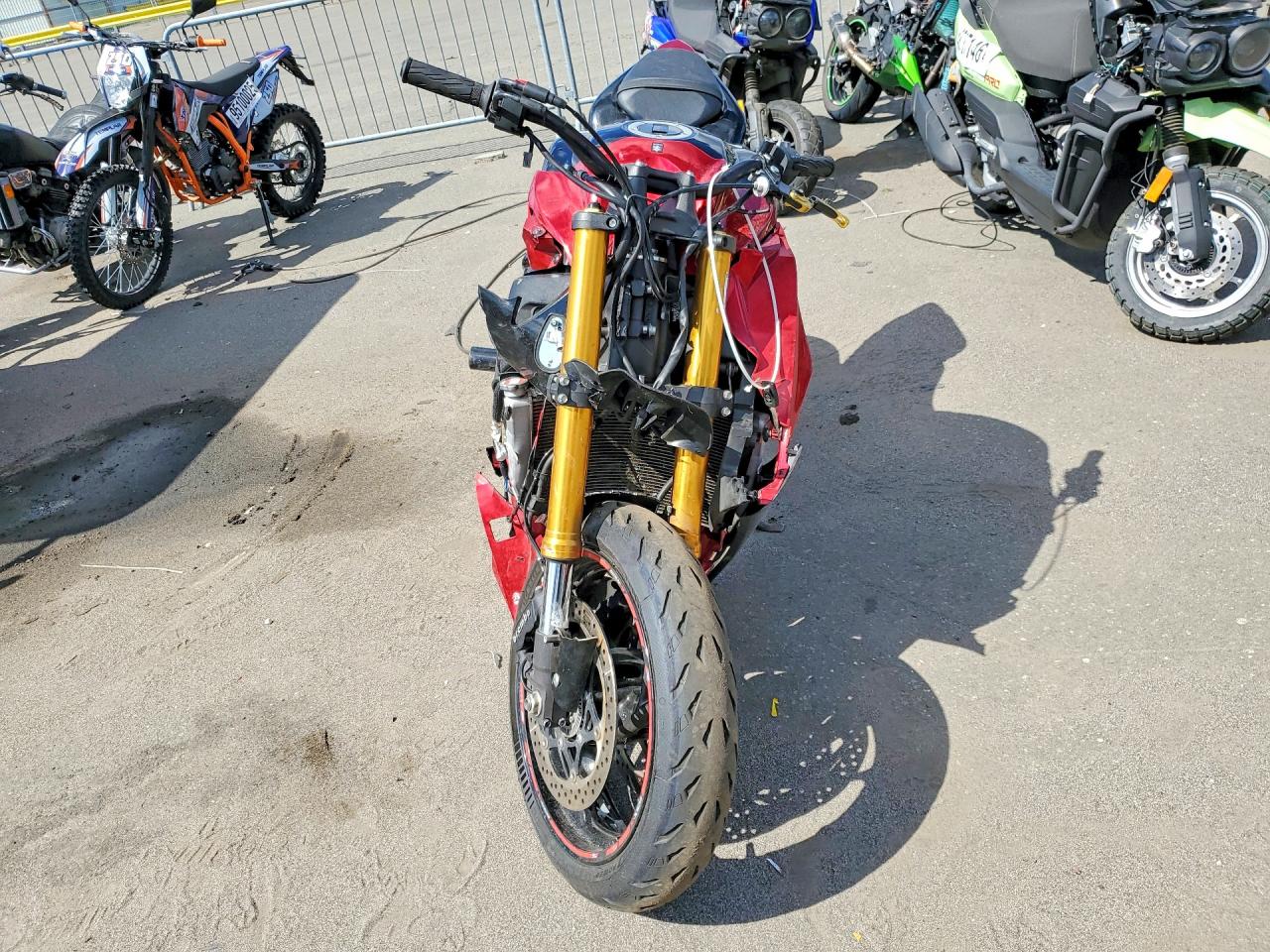 SUZUKI GSX-S1000F 2016 — 3