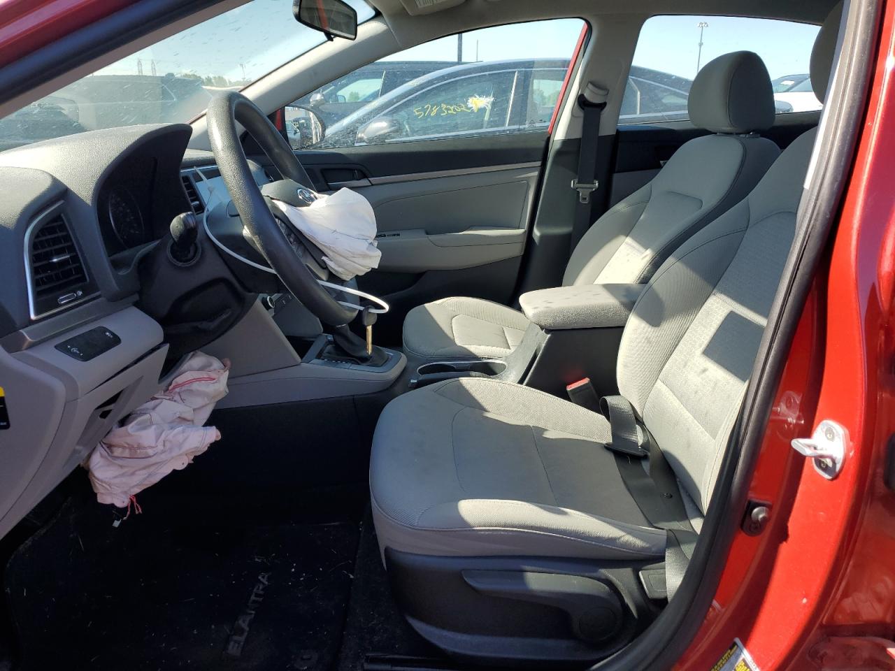 HYUNDAI ELANTRA 2017 — 8