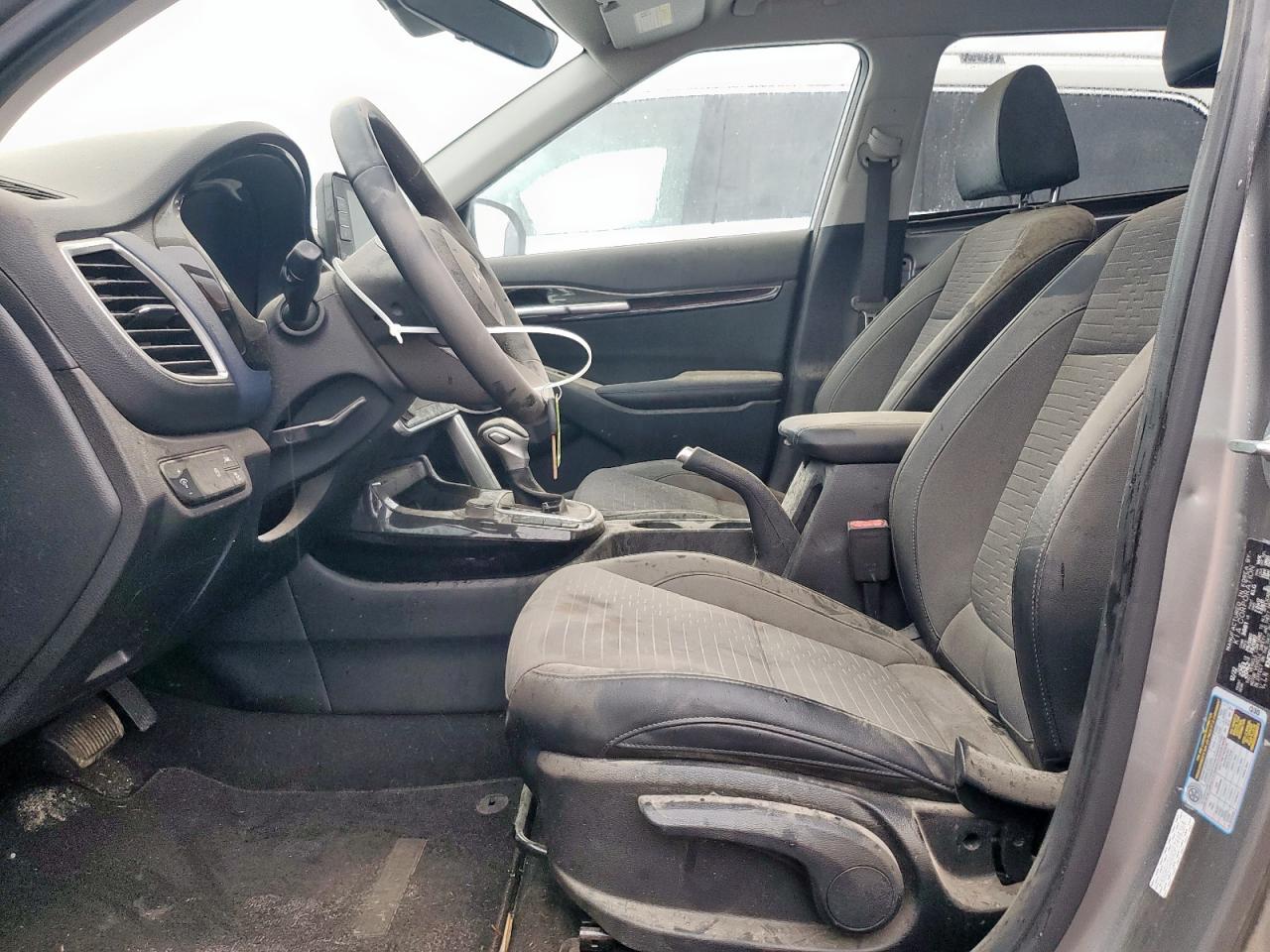 KIA SELTOS 2023 — 8