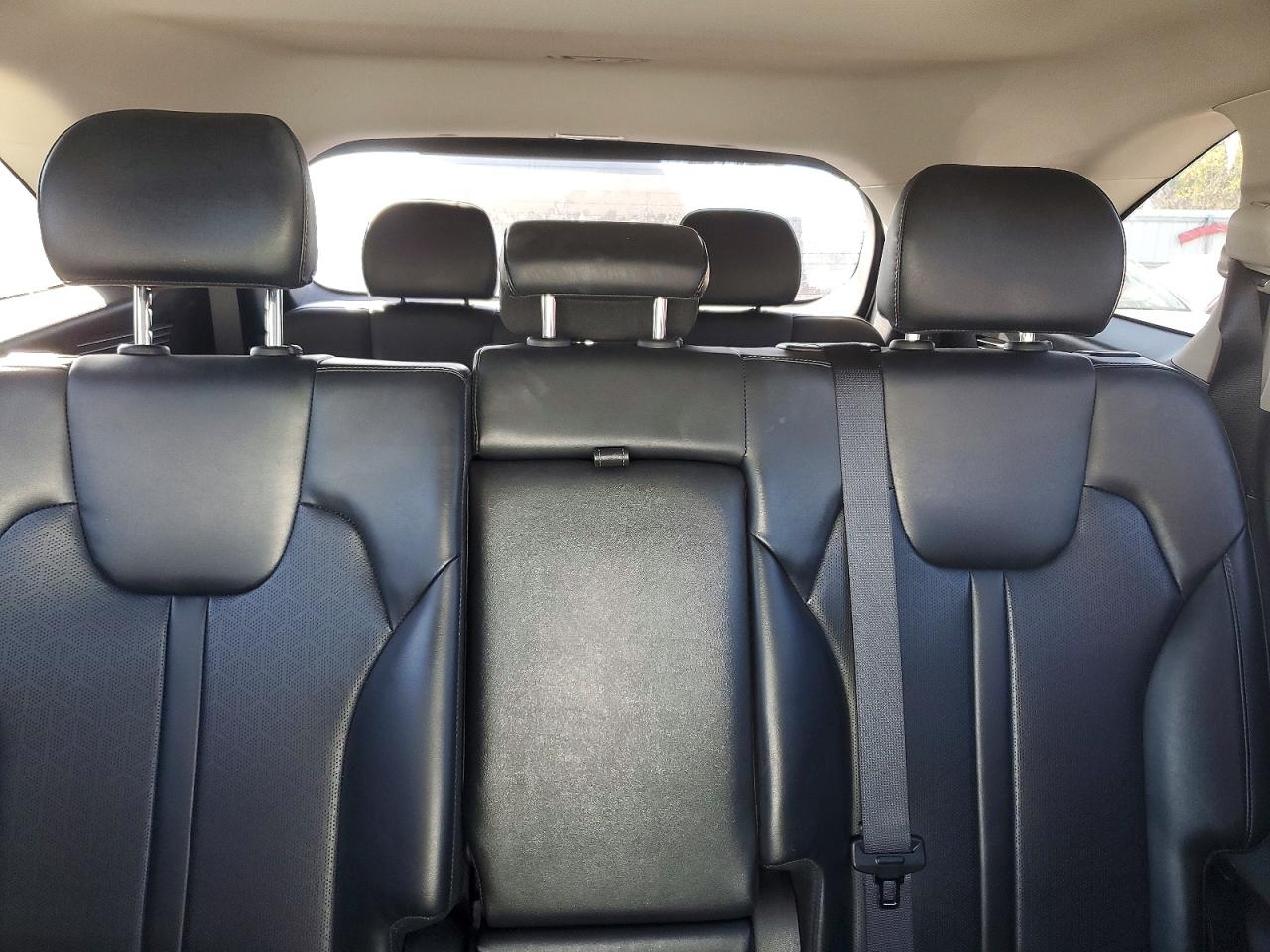 KIA SORENTO 2023 — 11