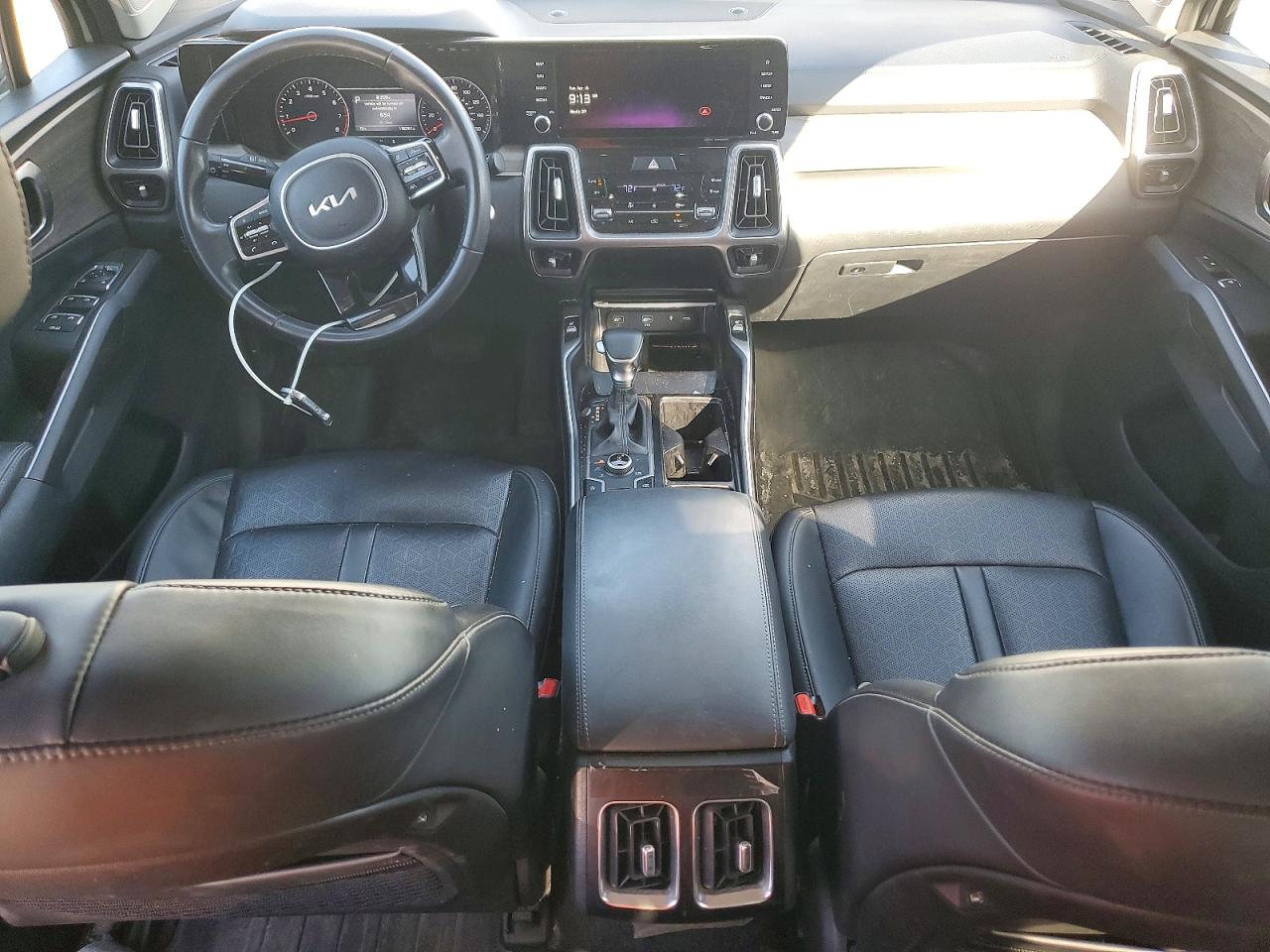 KIA SORENTO 2023 — 9