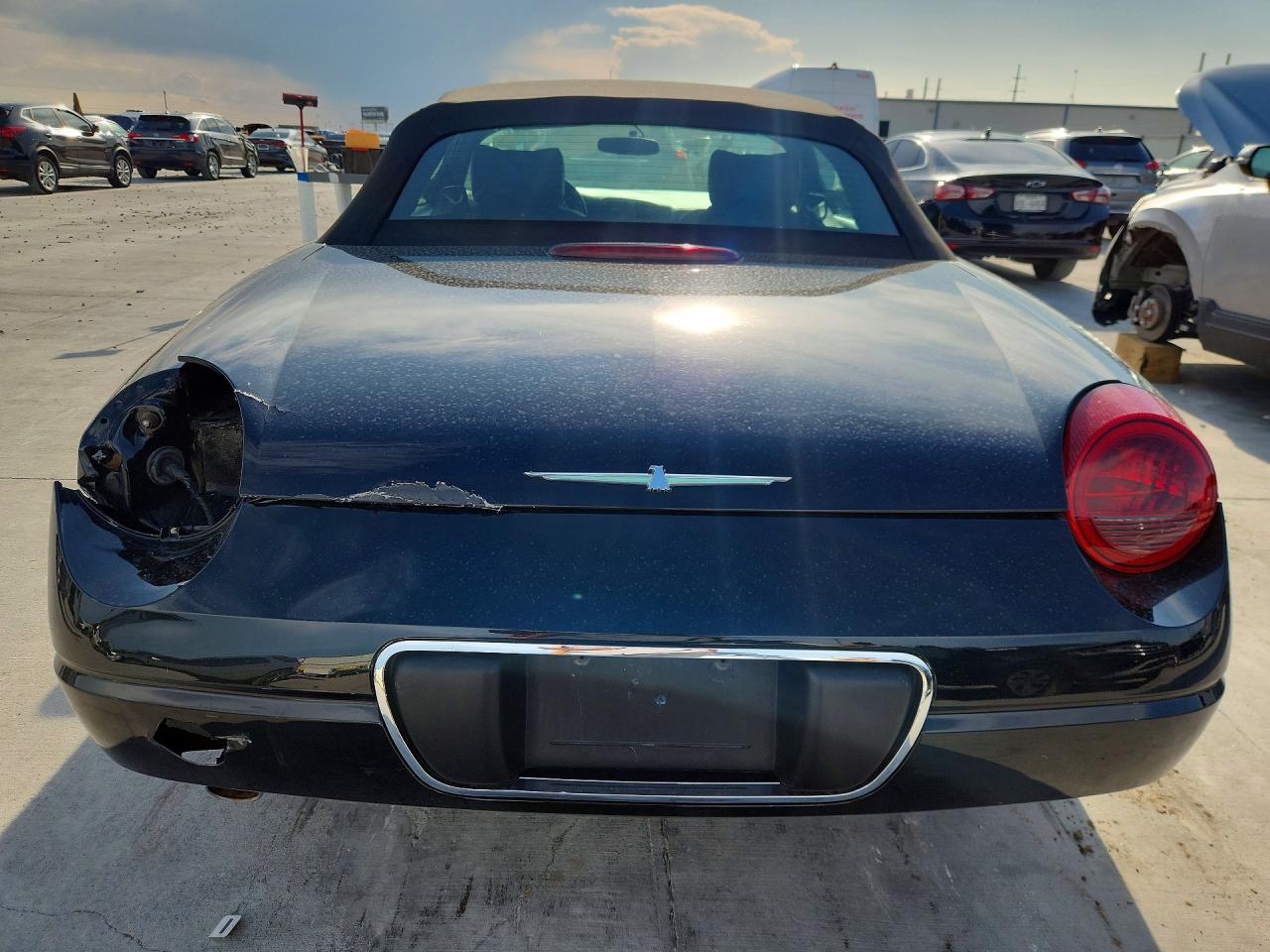 FORD THUNDERBIRD 2003 — 7