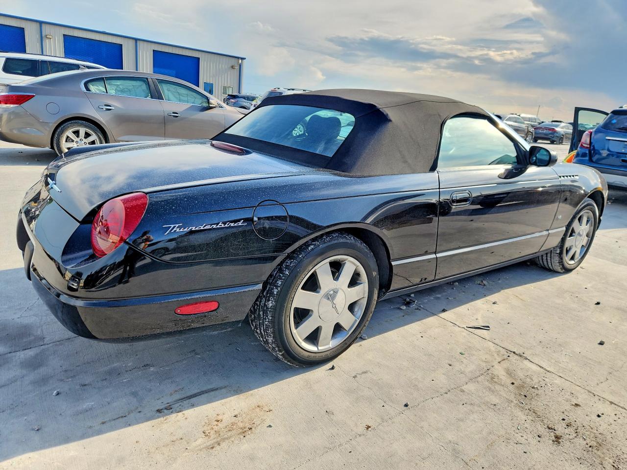 FORD THUNDERBIRD 2003 — 4