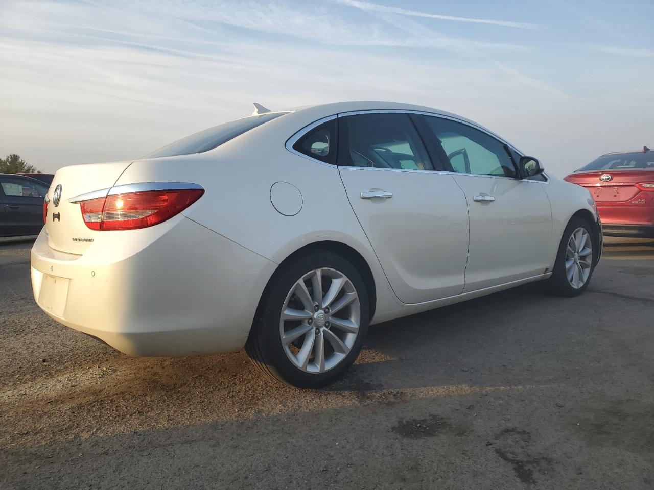BUICK VERANO 2012 — 4