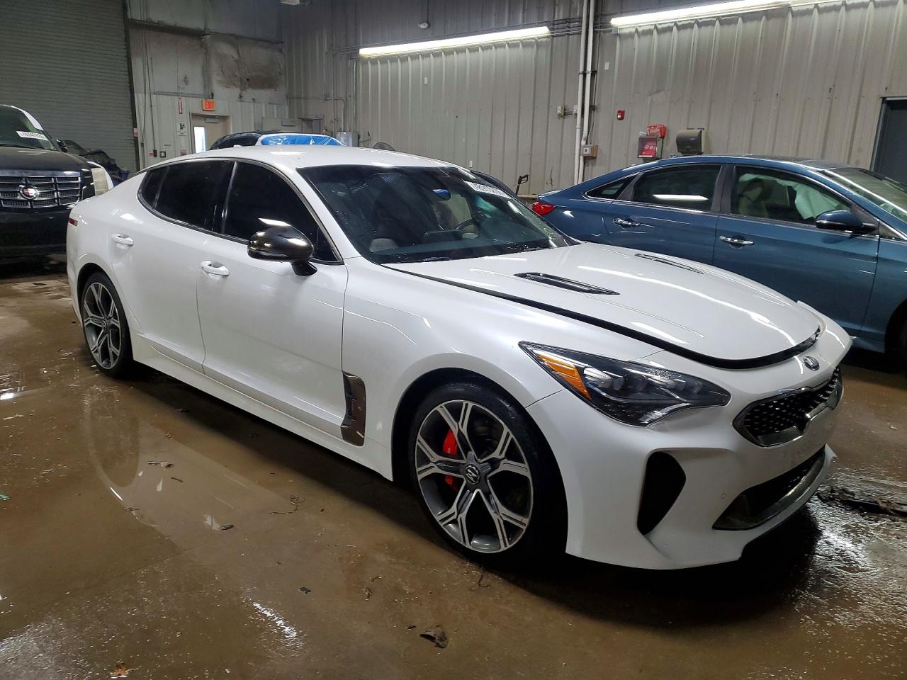 KIA STINGER 2020 — 5