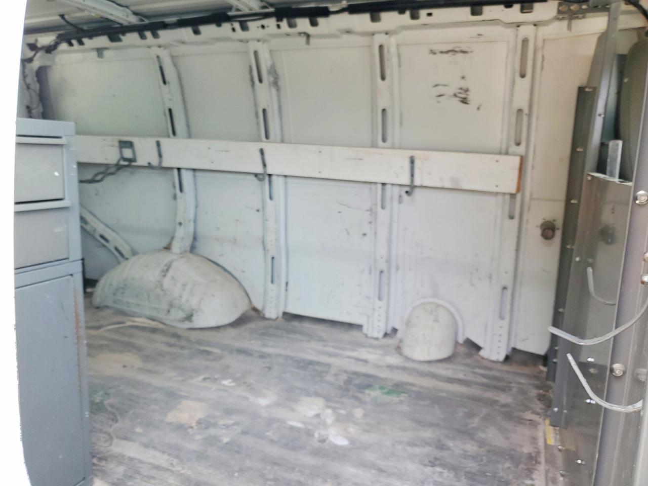 CHEVROLET EXPRESS G2500 2013 — 12