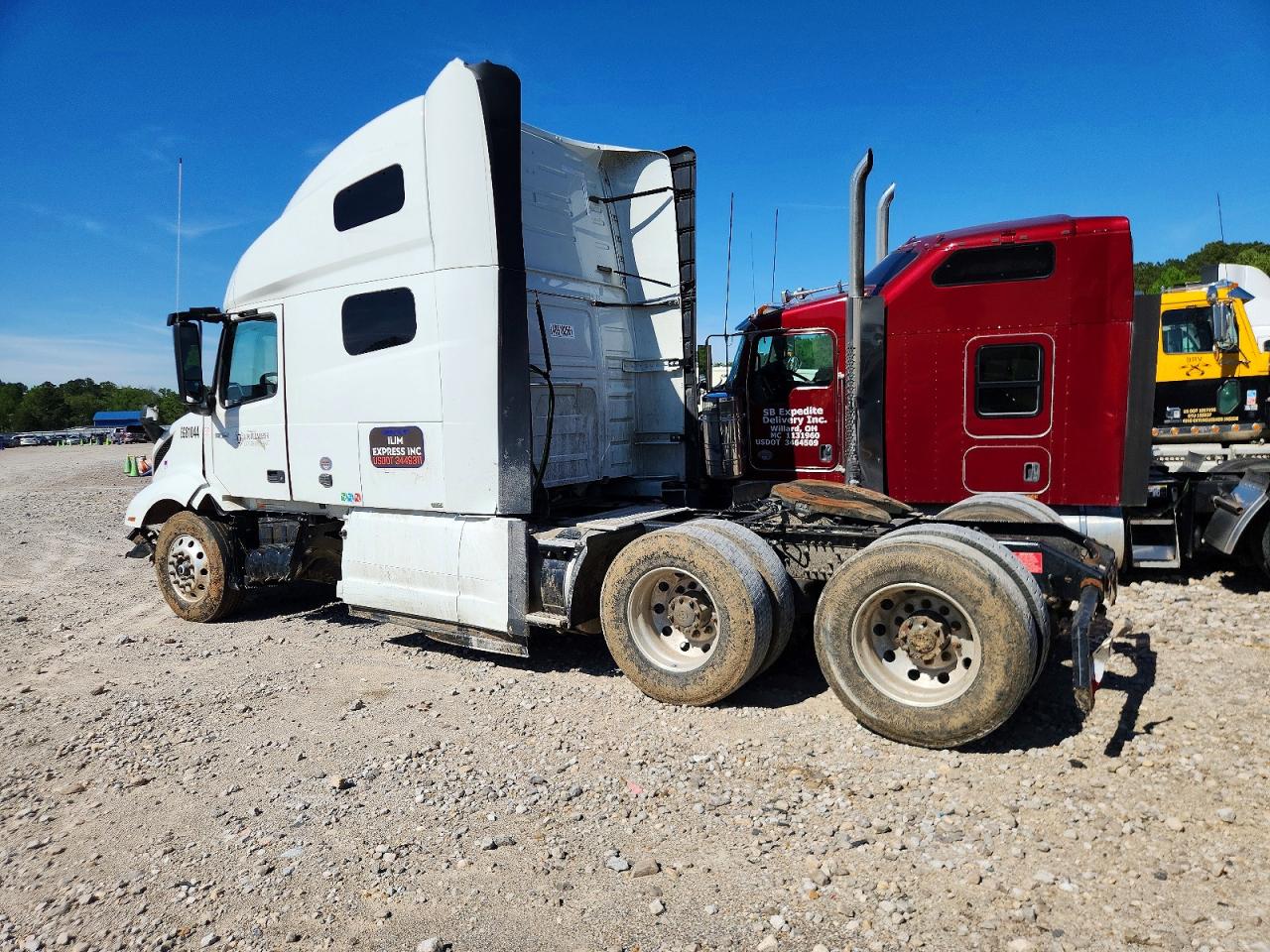VOLVO VNL 2025 — 4