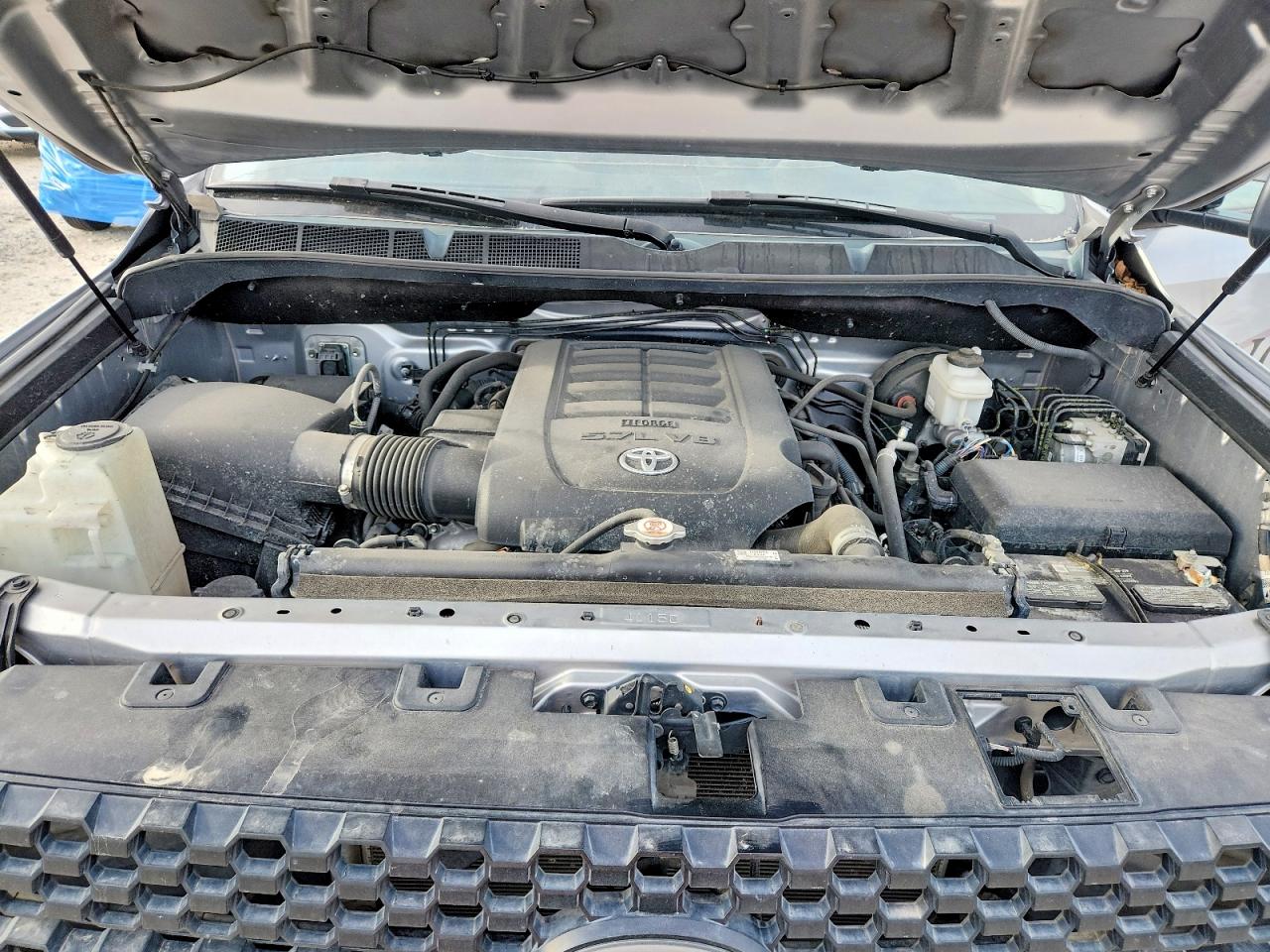 TOYOTA TUNDRA 2020 — 12