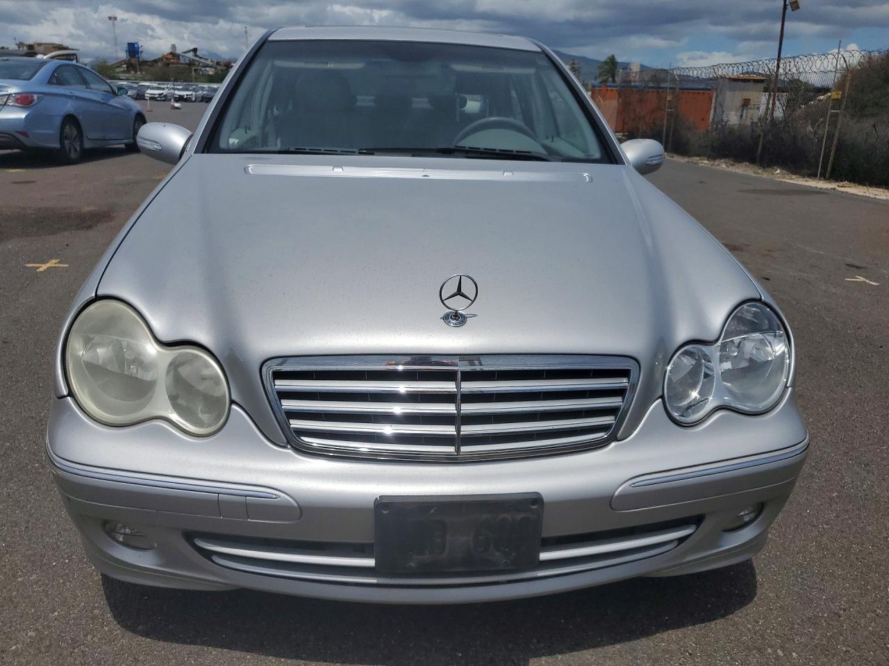 MERCEDES-BENZ C 2005 — 6