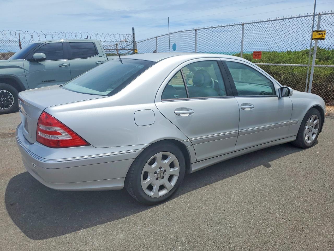 MERCEDES-BENZ C 2005 — 4
