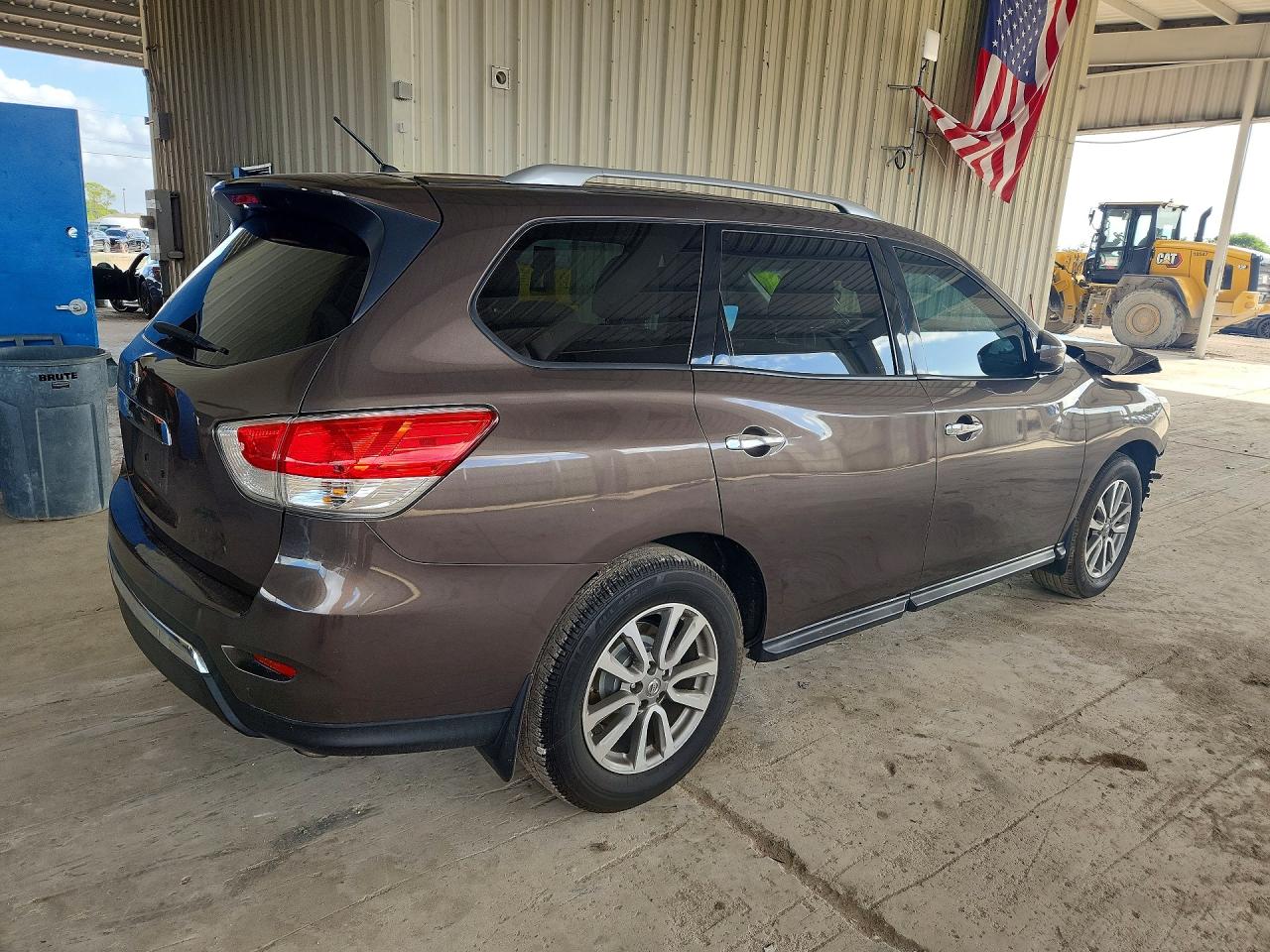 NISSAN PATHFINDER 2016 — 4