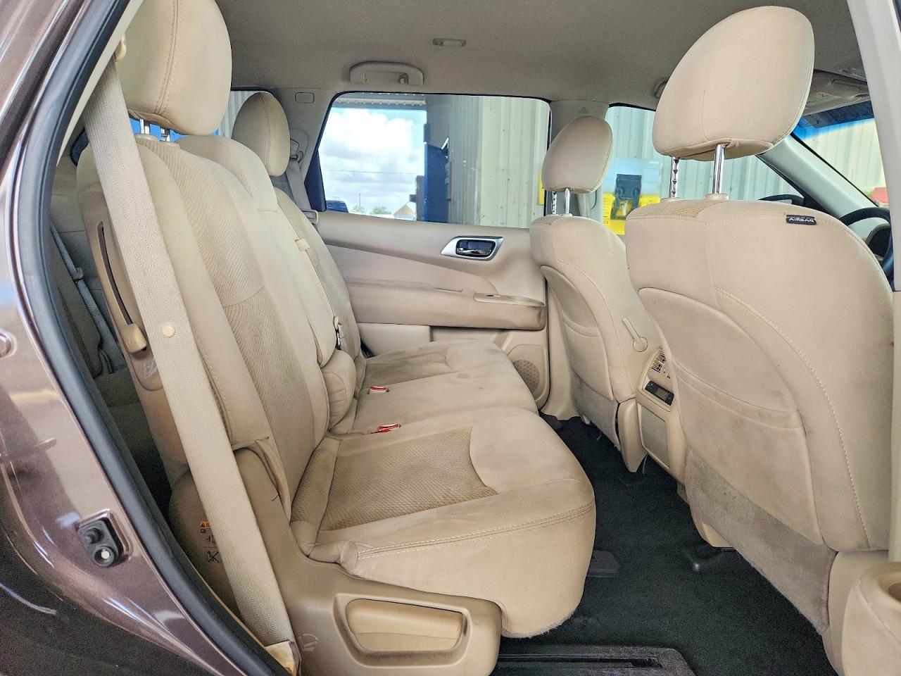 NISSAN PATHFINDER 2016 — 12
