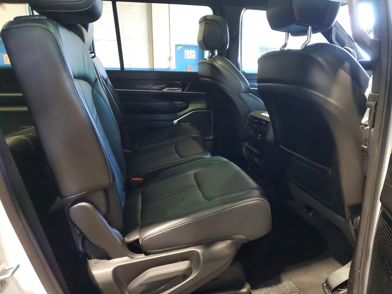 JEEP WAGONEER 2022 — 12