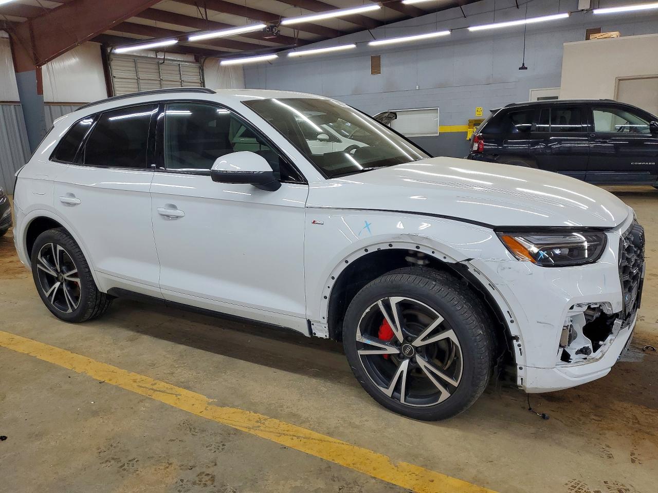 AUDI Q5 2025 — 5