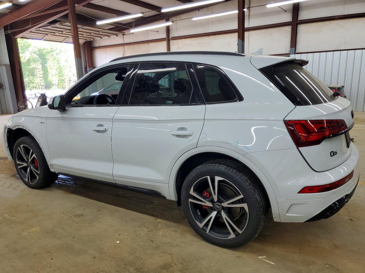 AUDI Q5 2025 — 3