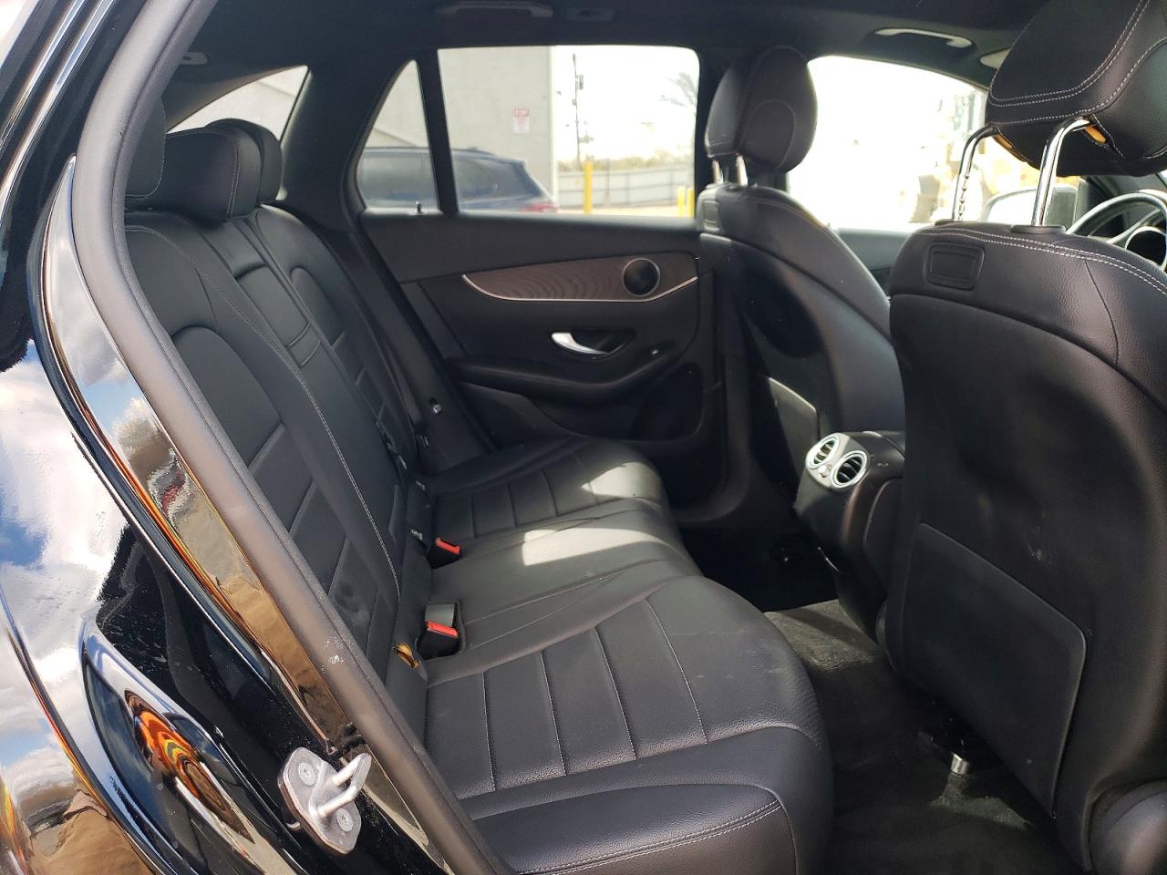 MERCEDES-BENZ GLC 2018 — 12