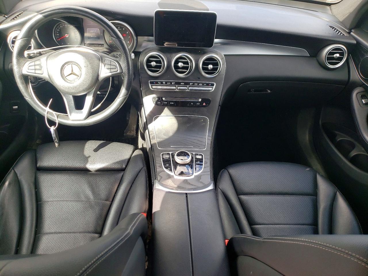 MERCEDES-BENZ GLC 2018 — 9