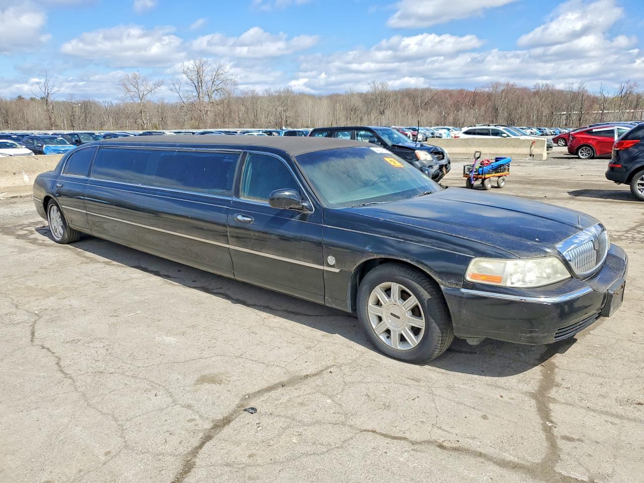 LINCOLN TOWN CAR 2007 — 5