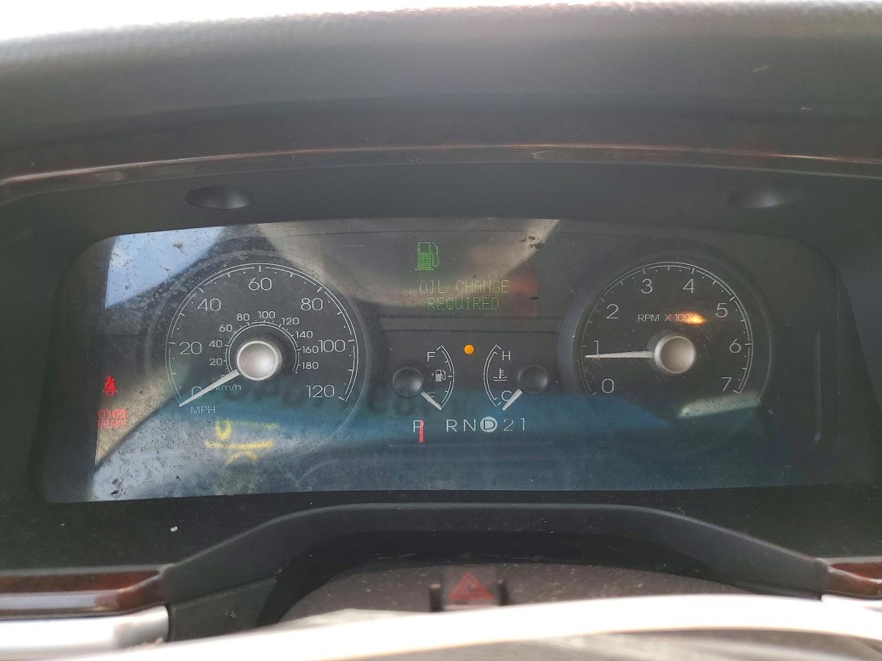LINCOLN TOWN CAR 2007 — 10