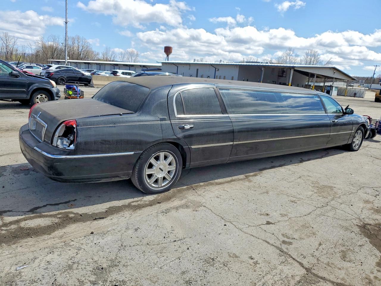 LINCOLN TOWN CAR 2007 — 4