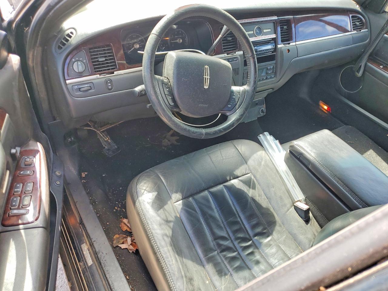 LINCOLN TOWN CAR 2007 — 9