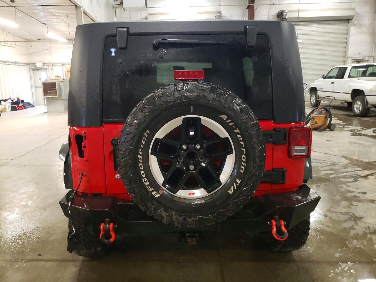 JEEP WRANGLER UNLIMITED 2010 — 7