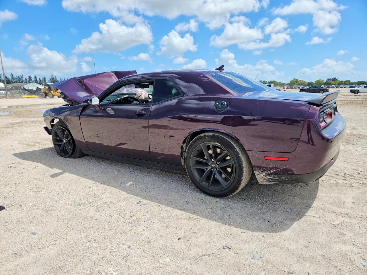 DODGE CHALLENGER 2021 — 3