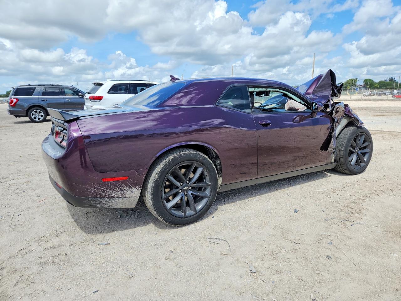 DODGE CHALLENGER 2021 — 4