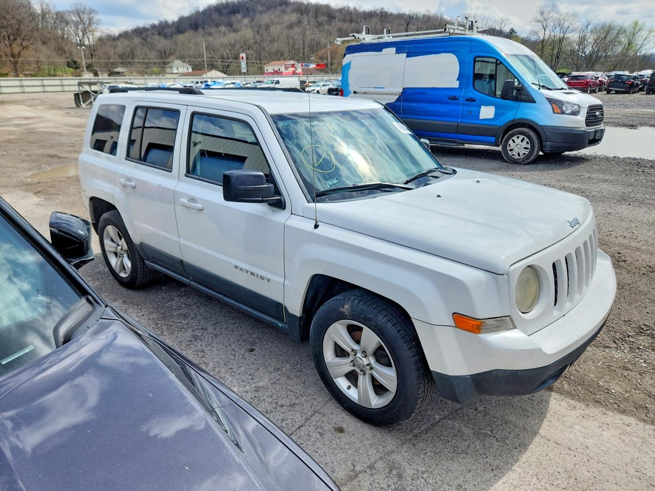 JEEP PATRIOT 2011 — 5