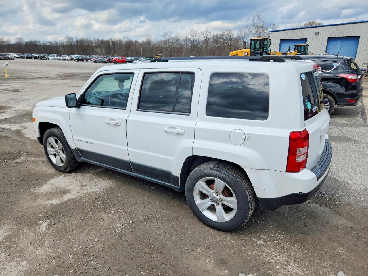 JEEP PATRIOT 2011 — 3