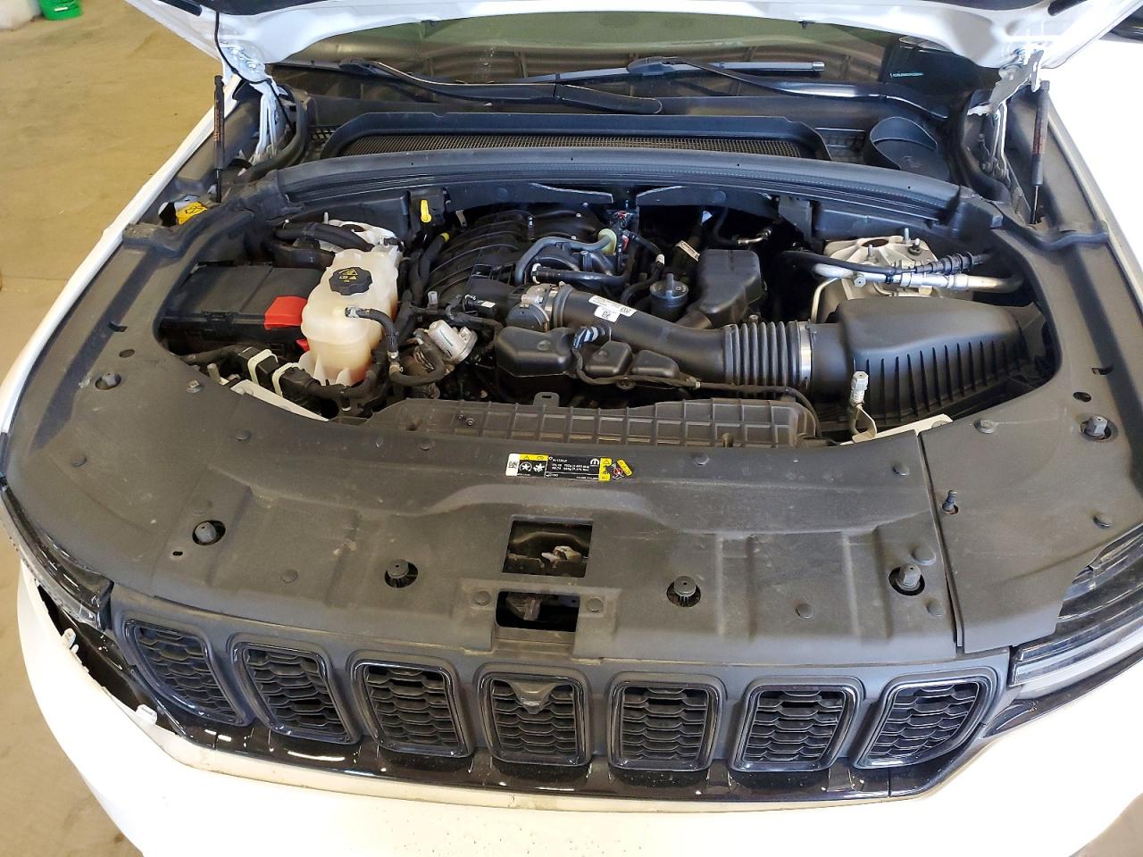 JEEP GRAND CHEROKEE 2023 — 13