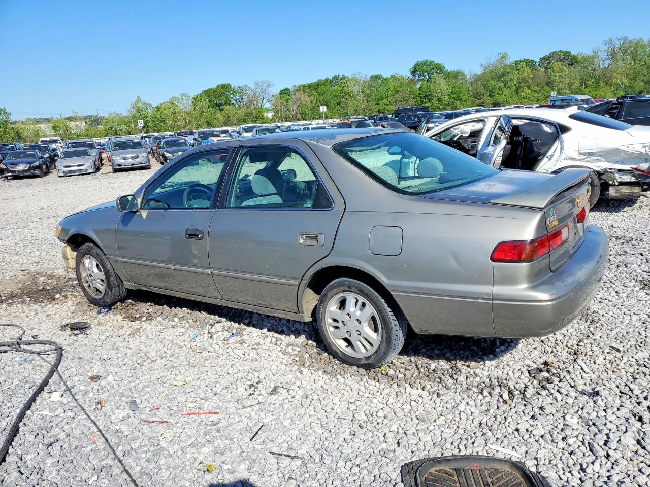 TOYOTA CAMRY 1998 — 3