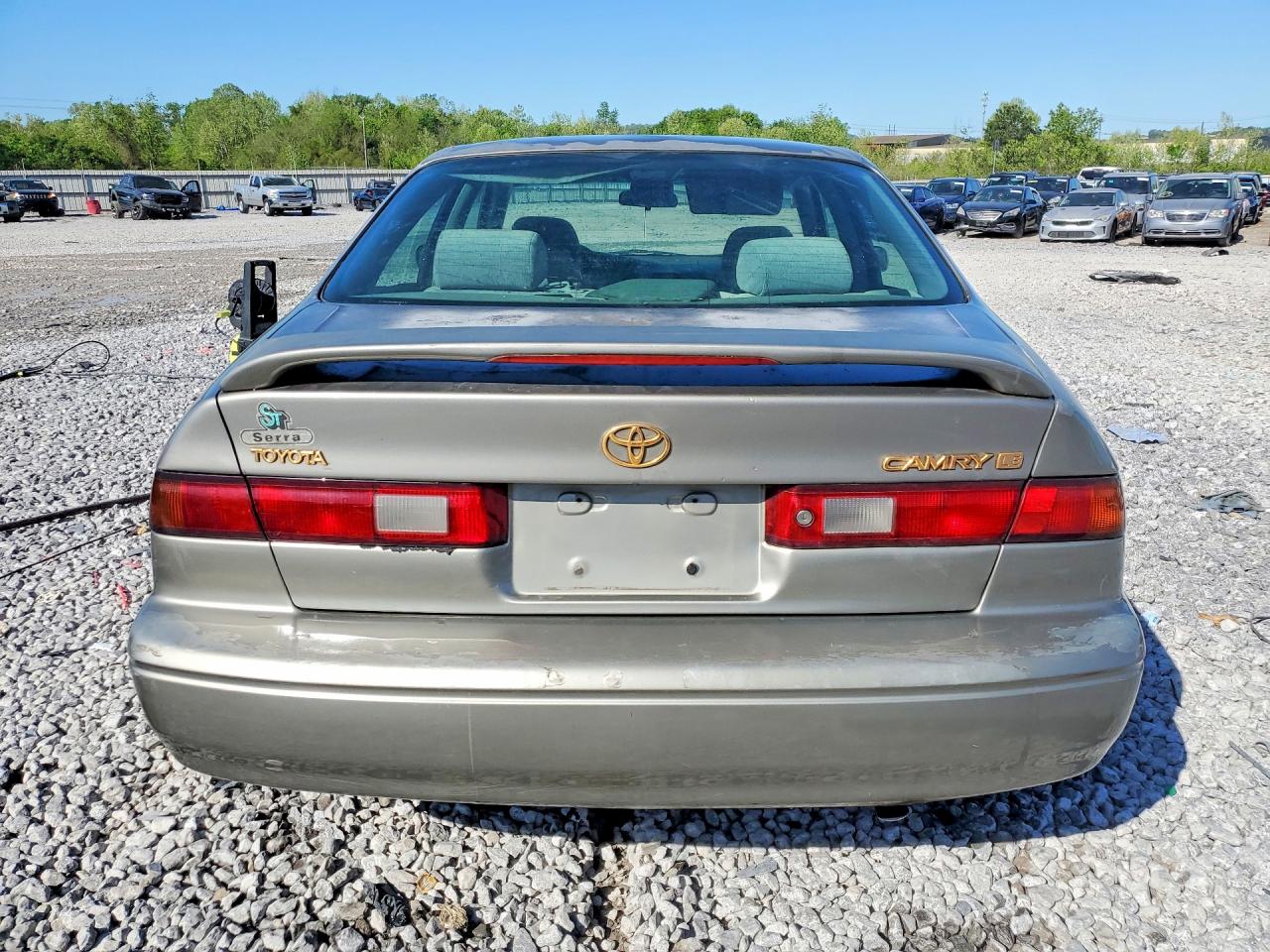 TOYOTA CAMRY 1998 — 7