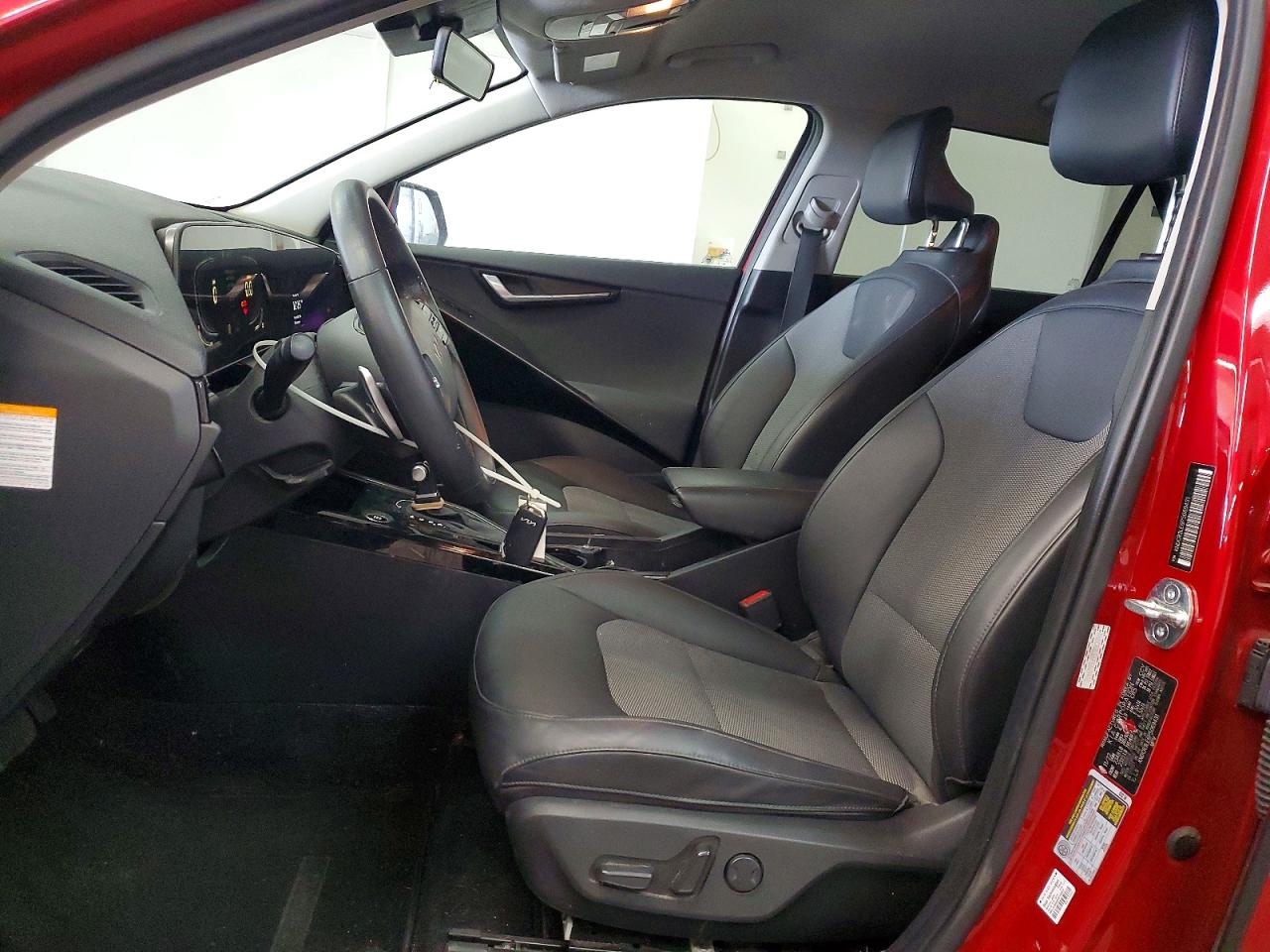 KIA NIRO 2023 — 8