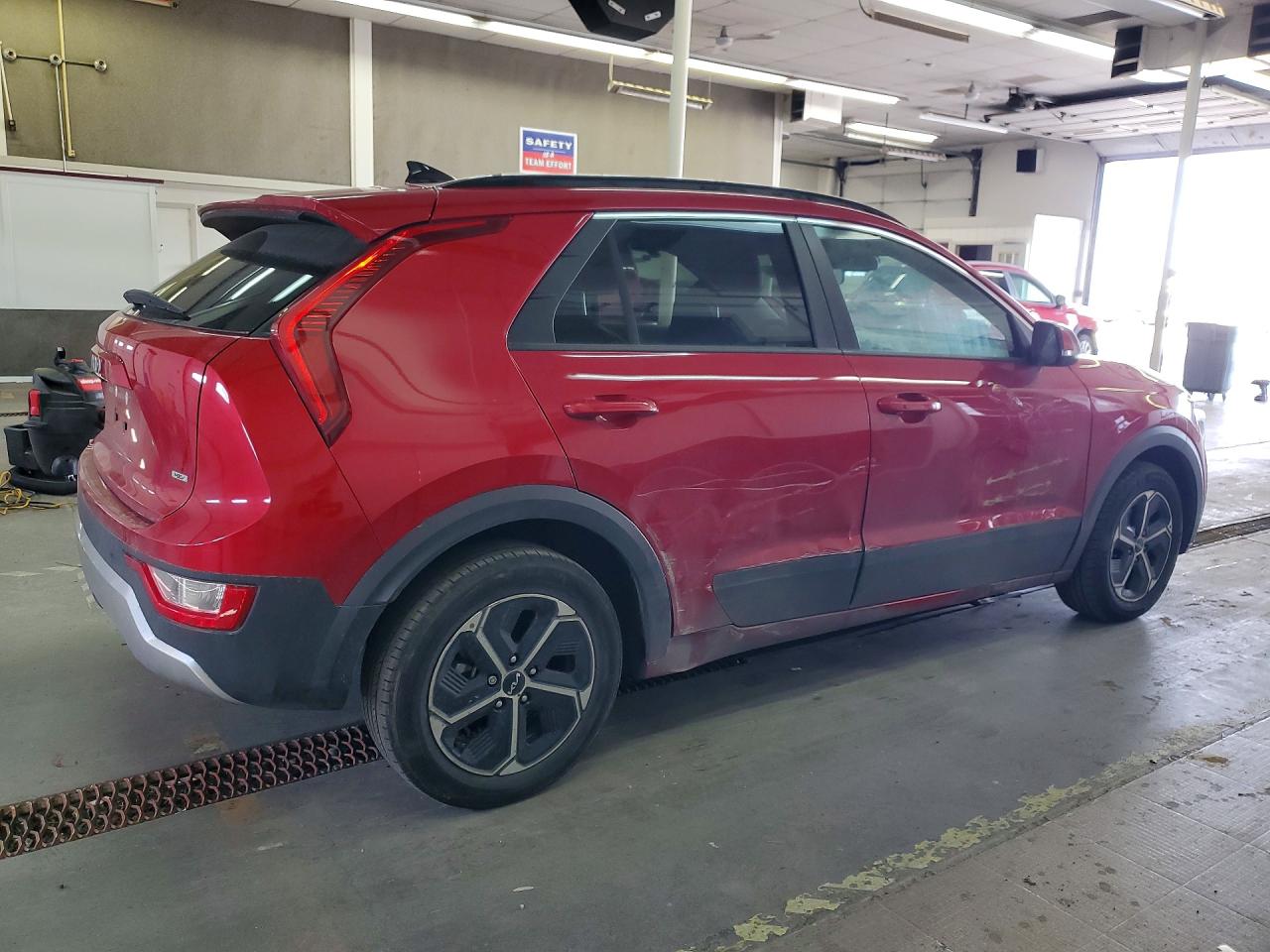 KIA NIRO 2023 — 4