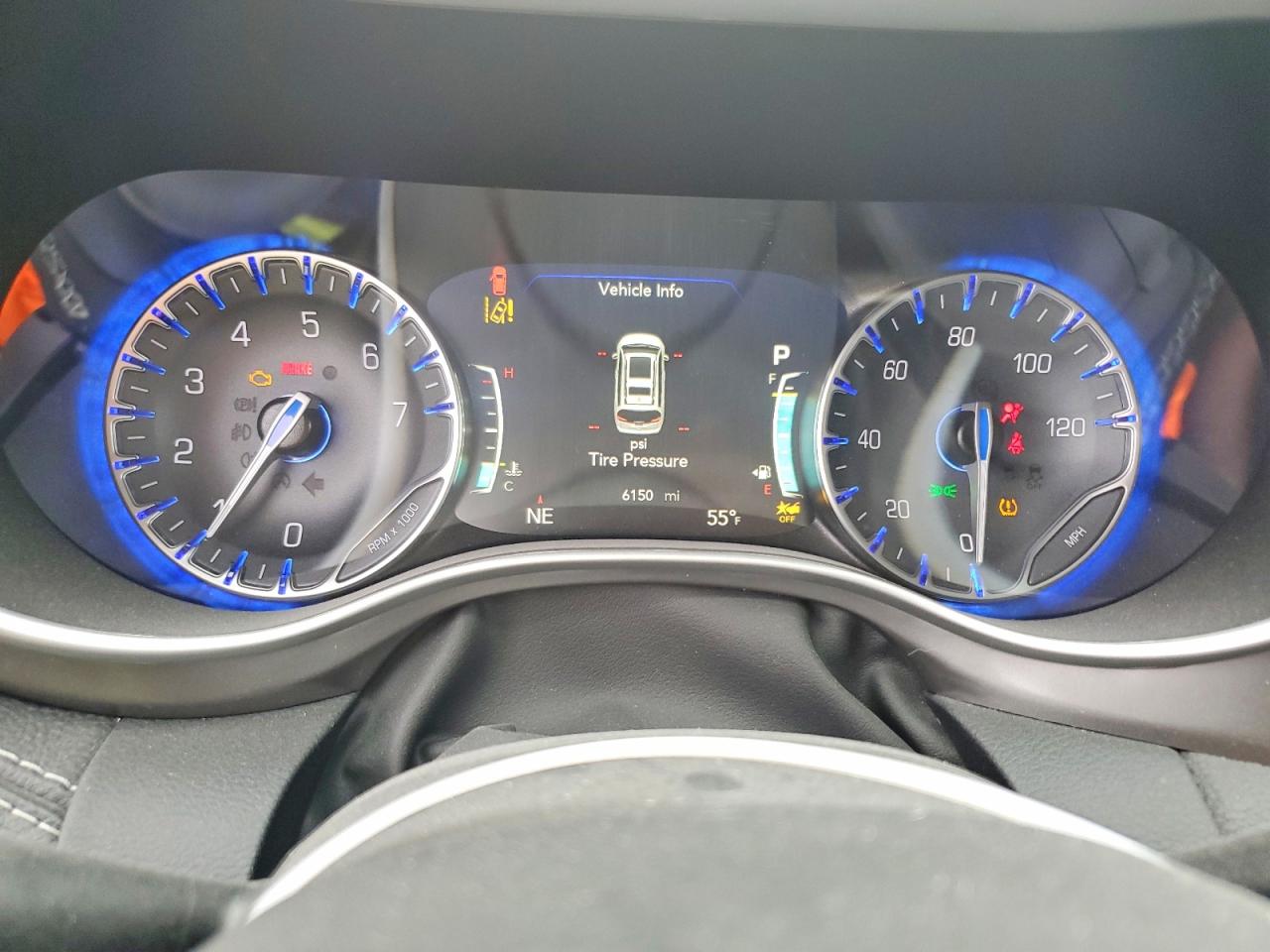 CHRYSLER PACIFICA 2025 — 10