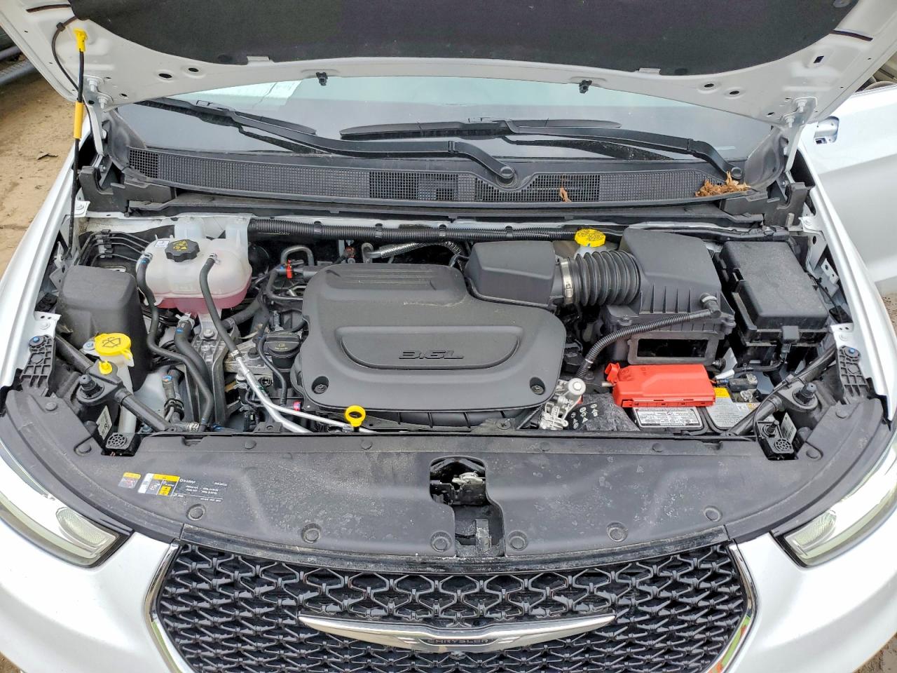 CHRYSLER PACIFICA 2025 — 13