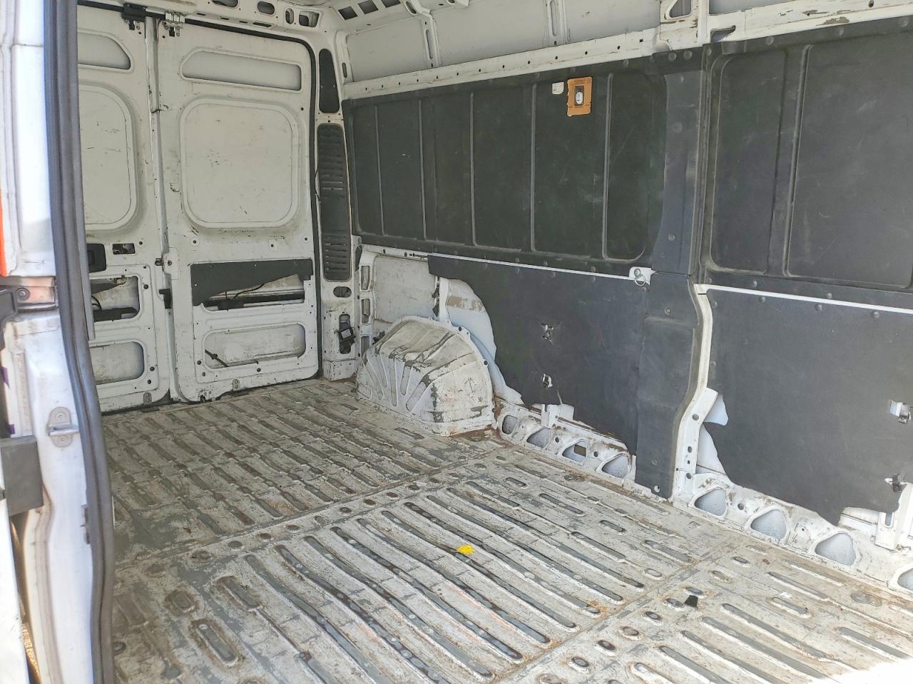 RAM PROMASTER 2500 2021 — 12